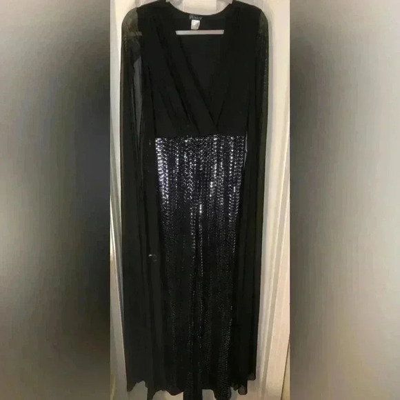 🖤🪩Black Jumpsuit with Sequin bottom 🪩🖤 - Picture 4 of 13